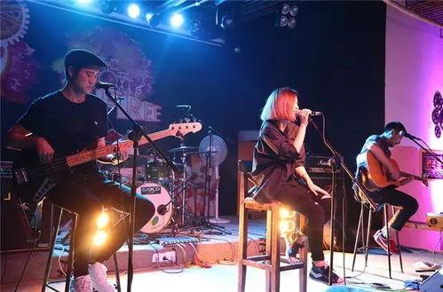 糊豆乐队爆料视频,揭秘乐队背后的故事与音乐旅程 第1张 糊豆乐队爆料视频,揭秘乐队背后的故事与音乐旅程 第1张